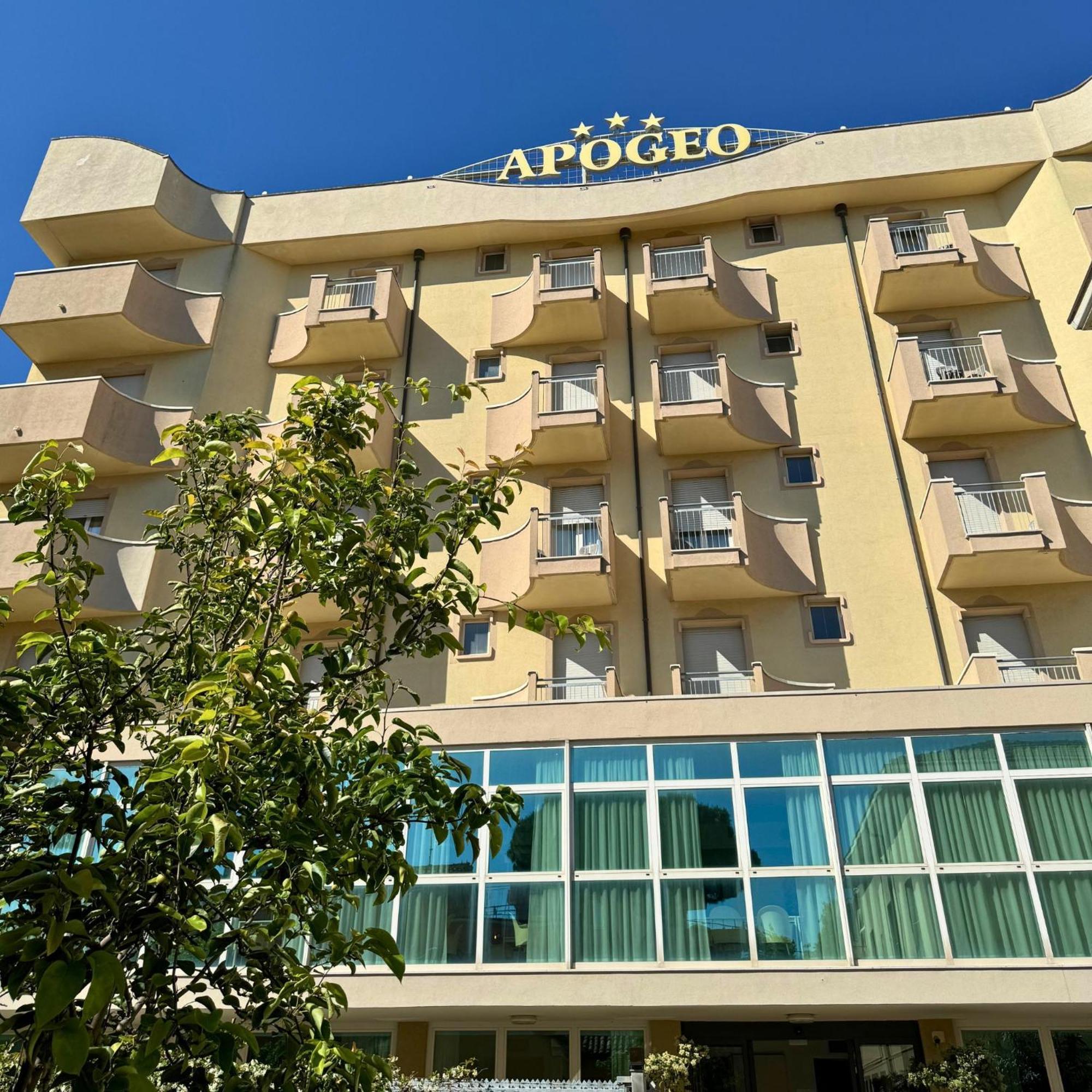 Hotel Apogeo - Breakfast Experience Rimini Kültér fotó